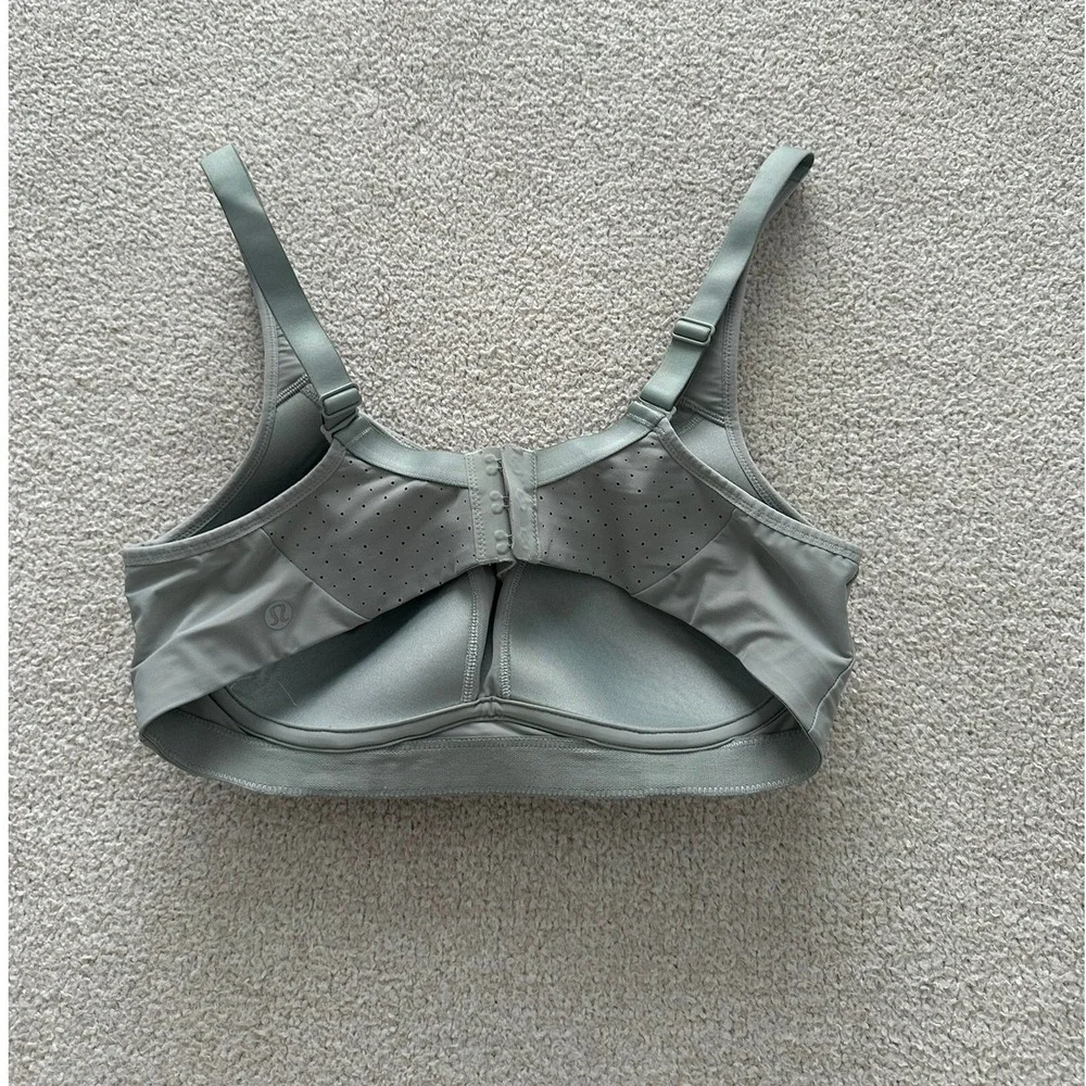 lululemon Run Times Bra size 36B in Jade Grey
